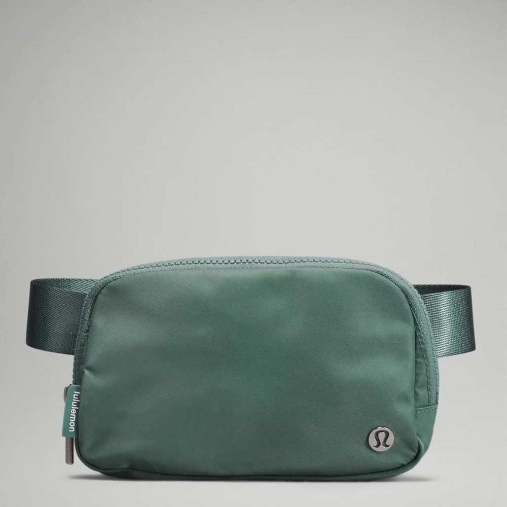 NWT! Lululemon Zippered Everywhere Belt Bag in Tidewater Teal